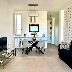  Apartament Via Dante Luxury Włochy