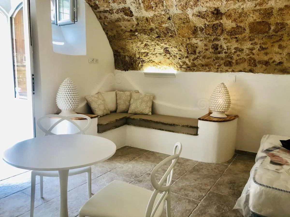 Apartment Dimora Umberto - Dammuso Suite Noto Italy