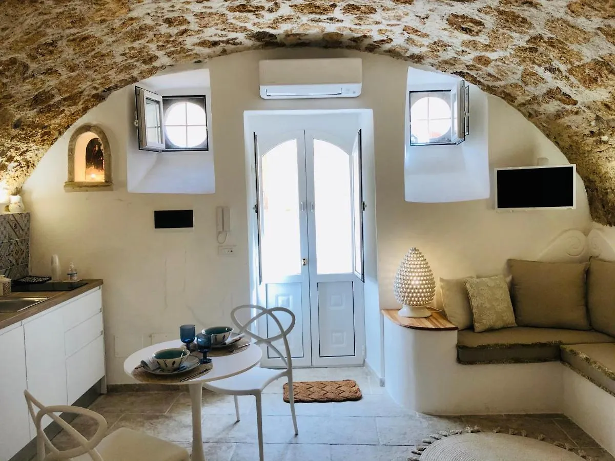 Apartment Dimora Umberto - Dammuso Suite Noto Italy